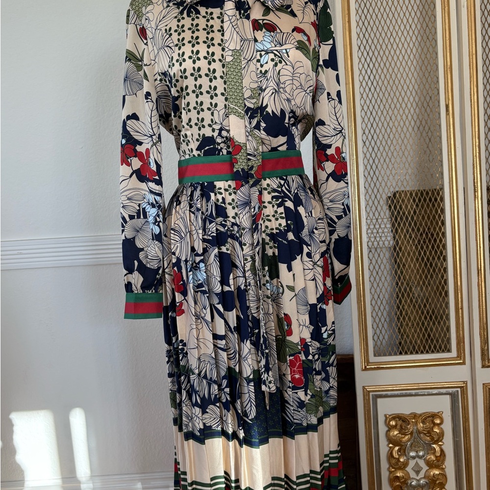 Dahlia MacPhee Multi Floral Pleated Midi Dress – Size L